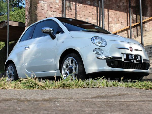 Tampilan Imut Fiat 500 Cabriolet