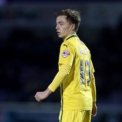 MU Pinjam Bek Muda dari Bolton