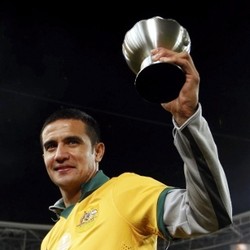 Tolak Sociedad, Tim Cahill Gabung Shanghai Shenhua