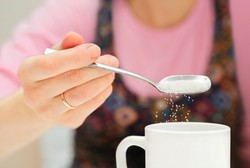 Konsumsi Gula Berlebihan Bisa Bikin Wanita Cepat Tua