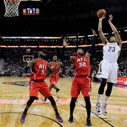 Pelicans Kembalikan Hawks ke Bumi