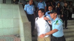 Zainal Diam Saat Ditanya Nokia E90 untuk Foto Samad-Feriyani, Kenapa?