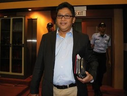 Hasto Mengaku Tak Kenal Zainal Tahir, Pria yang Potret Samad-Feriyani