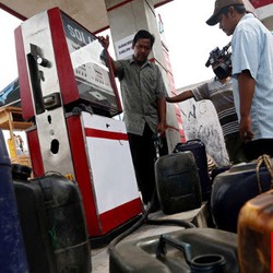 DPR Desak Solar Turun jadi Rp 6.000/Liter, Sofyan Djalil: Belum Waktunya