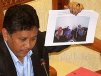 Hasto Beberkan Bukti Pertemuan Samad-PDIP di DPR