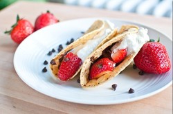 Taco Juga Bisa Dibuat Dessert dengan Isian Es Krim, Buah dan Cokelat (1)