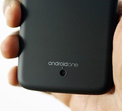 Ponsel Murah Android One Sambangi Indonesia