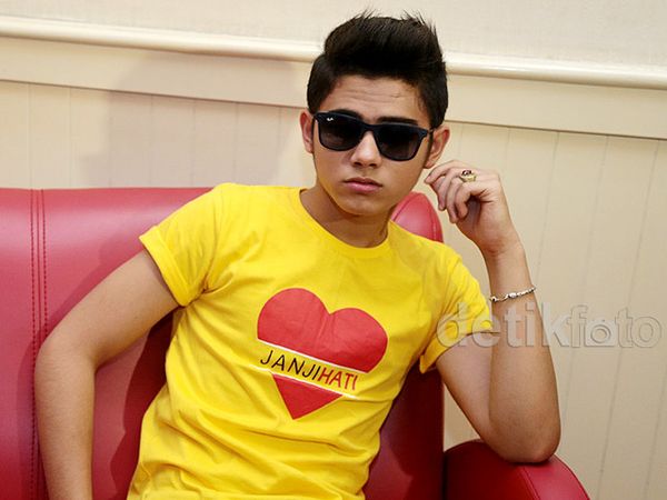 Awas Ada Aliando, si Ganteng-ganteng Galak