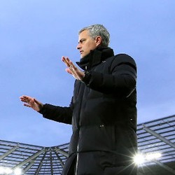 Mourinho Bakal Jadi Fergie-nya Chelsea