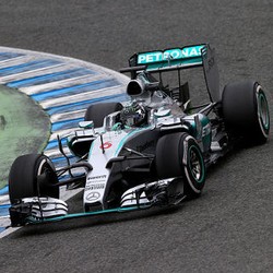 Mercedes Dinilai Sedang Sembunyikan Kekuatan Sebenarnya