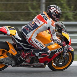 Sebut RC213V Tak Mudah Dikendarai, Crutchlow Sanjung Marquez