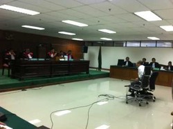 Gulat Manurung Dituntut 4,5 Tahun Penjara