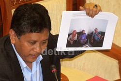 Agar Komite Etik Cepat Terbentuk, Hasto Harus Lapor ke KPK Bukan ke DPR