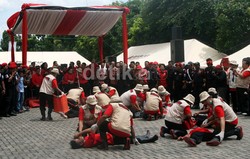 Serang Trio Singa, PDIP Ingin Dapat Tempat di Istana