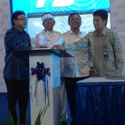 Tekan Tombol, Menperin Saleh Husin Resmikan Pabrik Aki Indomobil Rp 600 Miliar