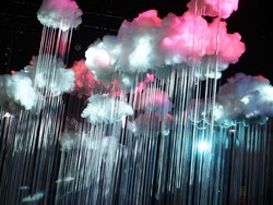 Instalasi Awan dan Hujan Sembilan Matahari Disukai Publik Internasional