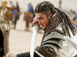 Gaya Siwon SuJu Jadi Kaki-Tangan Jackie Chan di Dragon Blade