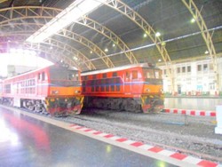 Naik Kereta di Bangkok, Rasanya Seperti di Jakarta