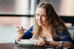 Cepat Lapar Padahal Sudah Sarapan? Mungkin karena 5 Kesalahan Ini