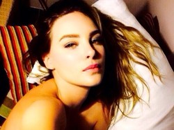 Ini Foto-foto Seksi Lain Belinda AMIGOS