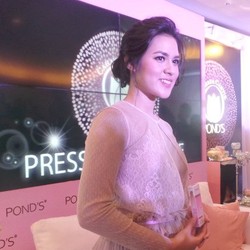 Raisa Jadi Brand Ambassador Terbaru Ponds White Beauty