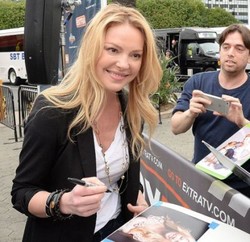 Penasihat Cantik Presiden Tampil Polos di Medsos