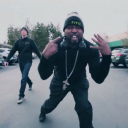 HTC Sindir Apple & Samsung Lewat Lagu Rap