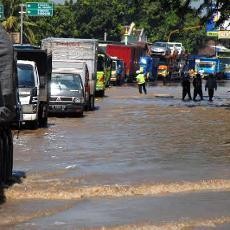 Banjir Luapan Sungai Welang Lumpuhkan Jalur Pantura Pasuruan