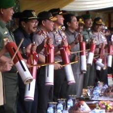 Jelang Pilkada Serentak, Ribuan Warga Pukul Kentongan Bareng