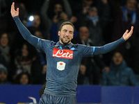 Higuain Singkirkan Inter Milan