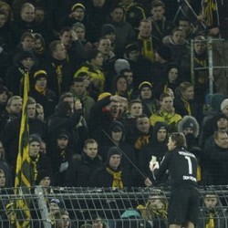 Kalah Lagi, Weidenfeller dan Hummels pun Harus Hadapi Kemarahan Fans