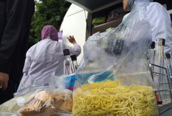 Penampakan Mi Berformalin dalam Blusukan Menkes: Kenyal dan Agak Berminyak