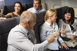 Aneka Tips Praktis Traveler Mengatasi Fobia Terbang