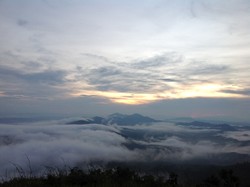 menangkap awan di sunrise mandiangin