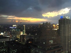 Panorama Jakarta dari Gedung Pencakar Langit