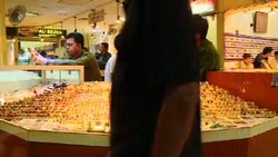 Pedagang Tolak Rencana Pajak Batu Akik