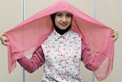 Tips Pakai Jilbab dengan Material yang Tipis