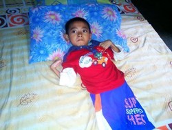 Guntur Selalu Tersenyum Mendengar Lagu Ariel Noah