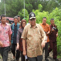 Menko Indroyono dan Buku Catatan Kecil Warna Oranye