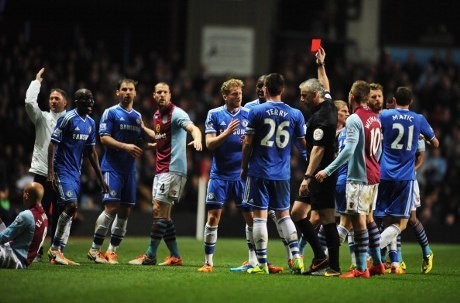 Muncul Kartu Merah Lagi di Villa Park?