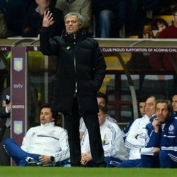 Mourinho (Masih) Mencari Kemenangan Pertama di Villa Park