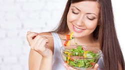 Apa Benar Makan Nasi dan Buah Segar Bisa Bikin Gemuk? (1)