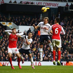 Kane Dua Gol, Spurs Tundukkan Arsenal 2-1