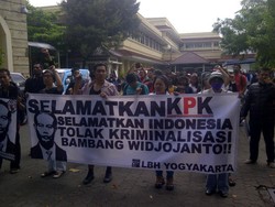 Ratusan Massa #SaveKPK di Yogya Gelar Aksi Tolak Kriminalisasi