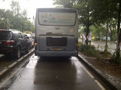 Bus TransJ Mogok di Ragunan, Pintu Sempat Tak Bisa Dibuka