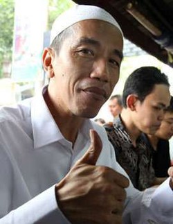 Ketika Presiden Nyaman Dipanggil Jokowi, Tanpa Insinyur, Tanpa Haji
