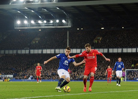 Aksi Balas Taktik Rodgers-Martinez Berujung Laga Tanpa Gol