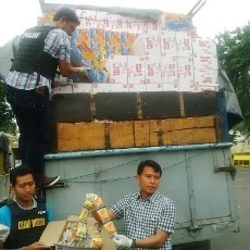 Polisi Amankan Snack Berbahan Baku Pakan Ternak