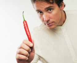 Studi: Pria Santap Makanan Pedas untuk Terlihat Lebih Maskulin