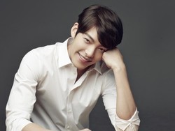 Kim Woo Bin Tonton The Technicians di Bioskop LA